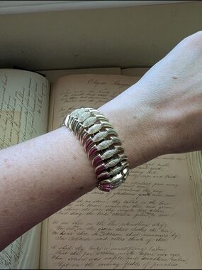 Vintage Coro Gold Tone Women's Link Bracelet - Elegant Gold Bracelet